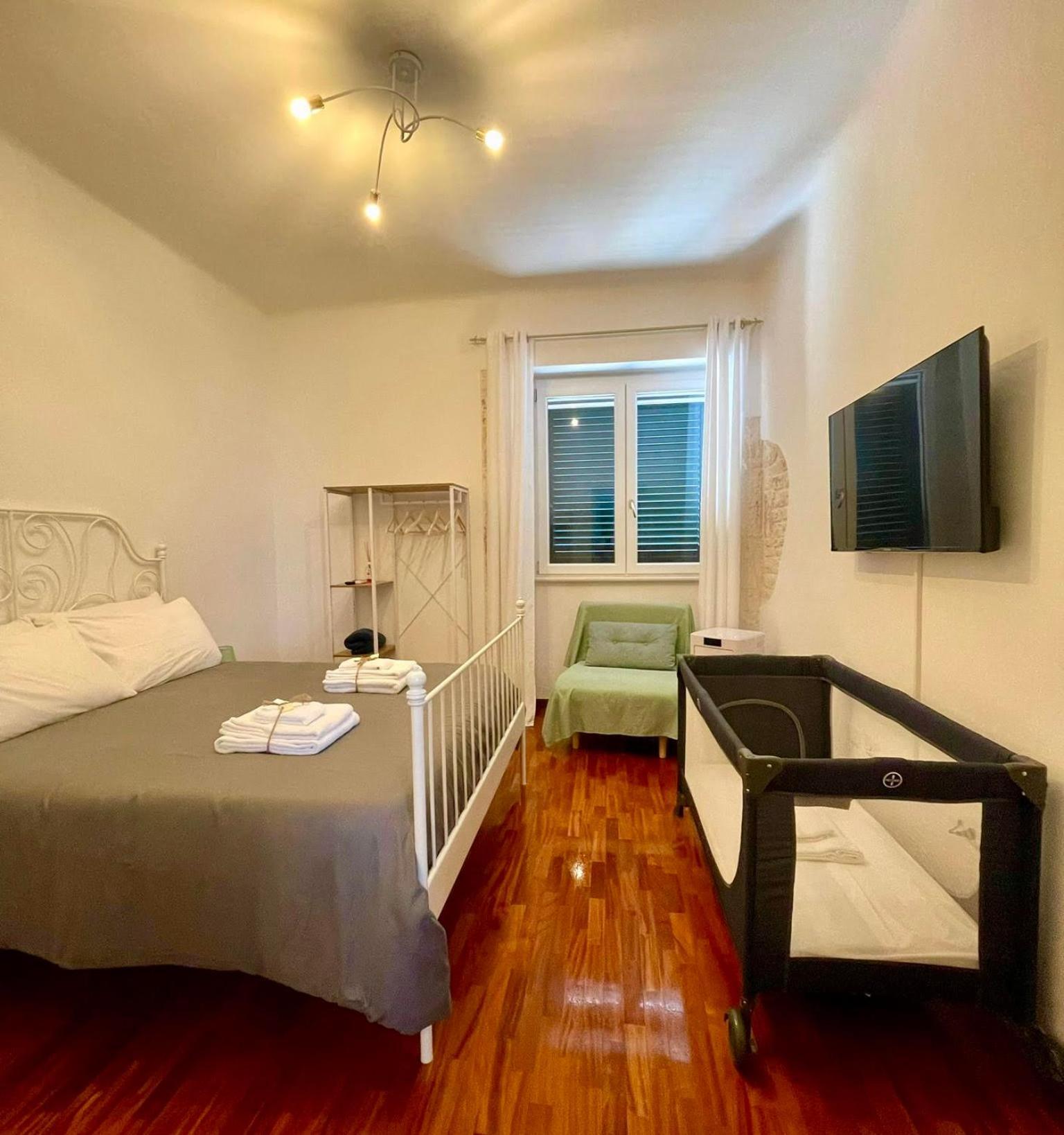 Iaru-Bed Experience House Apartment Alberobello Exterior photo
